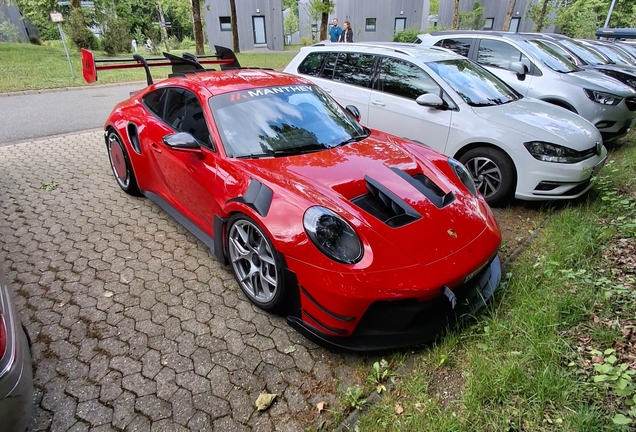 Porsche 992 GT3 RS Manthey Racing