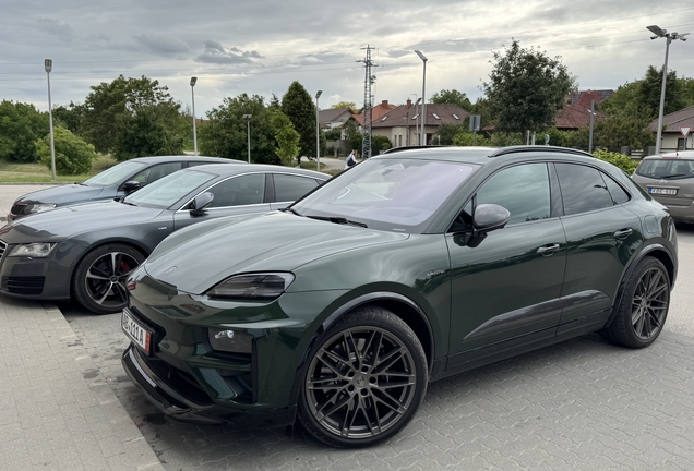 Porsche Macan EV Turbo