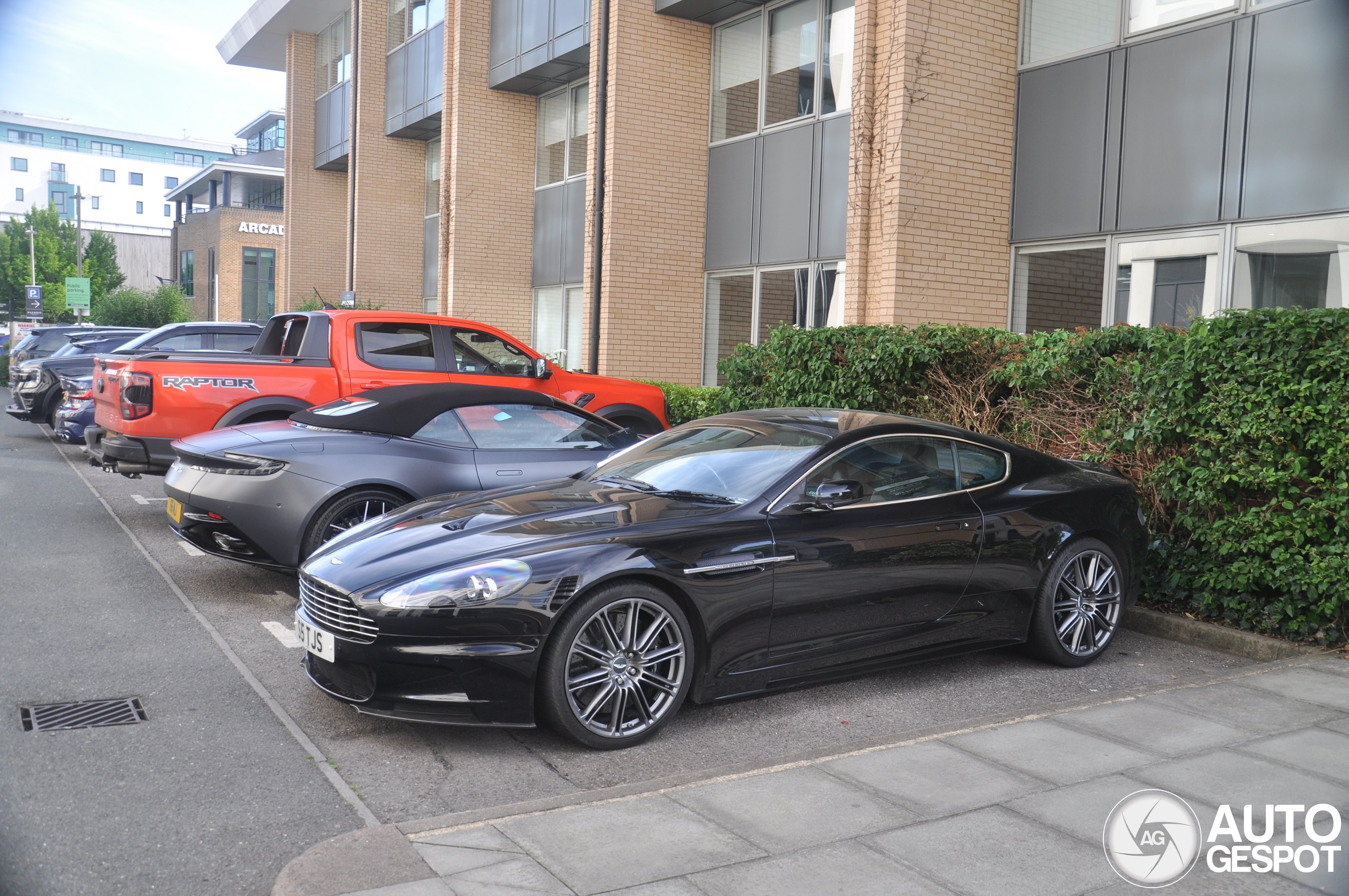 Aston Martin DBS