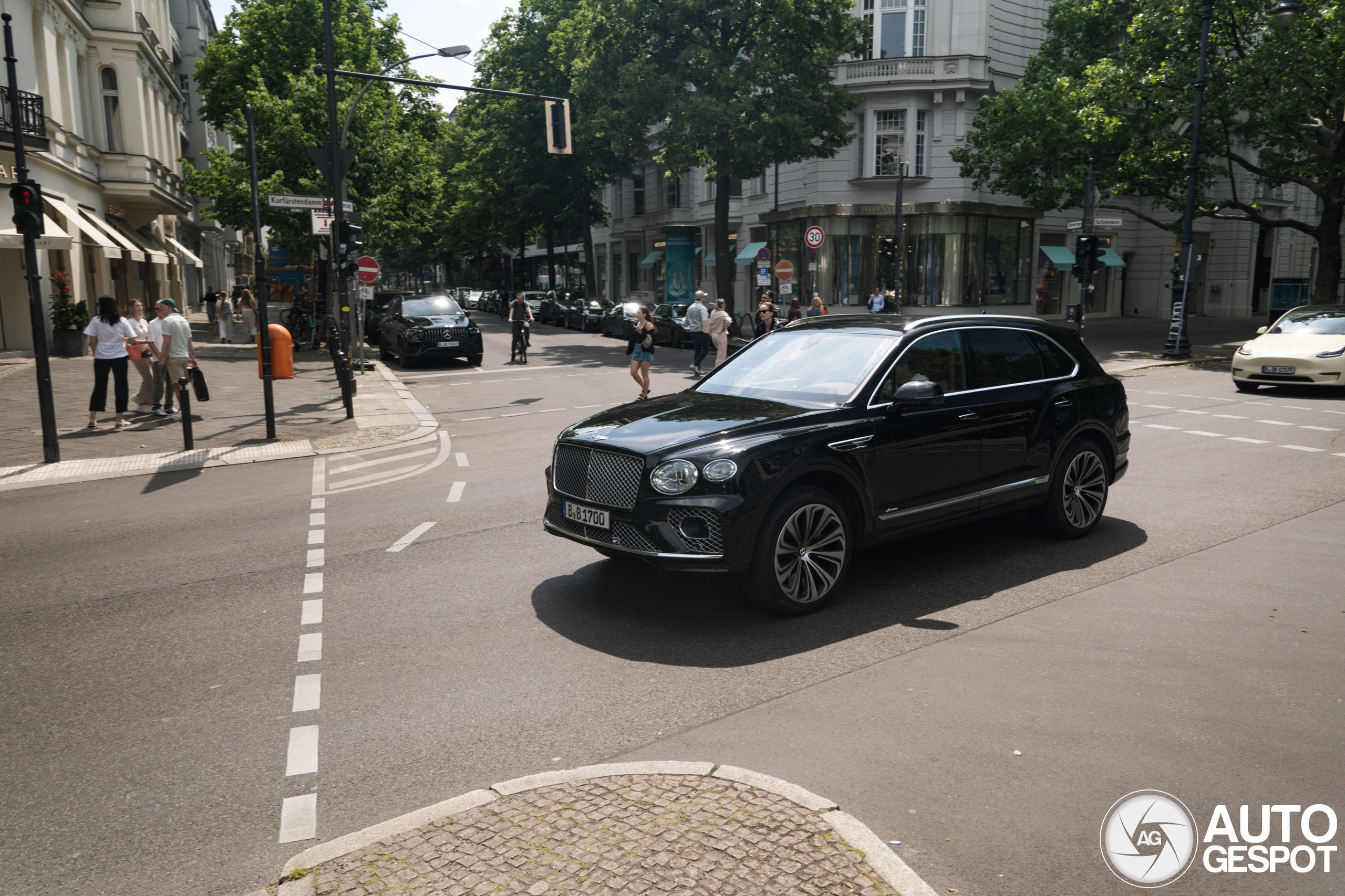 Bentley Bentayga Azure