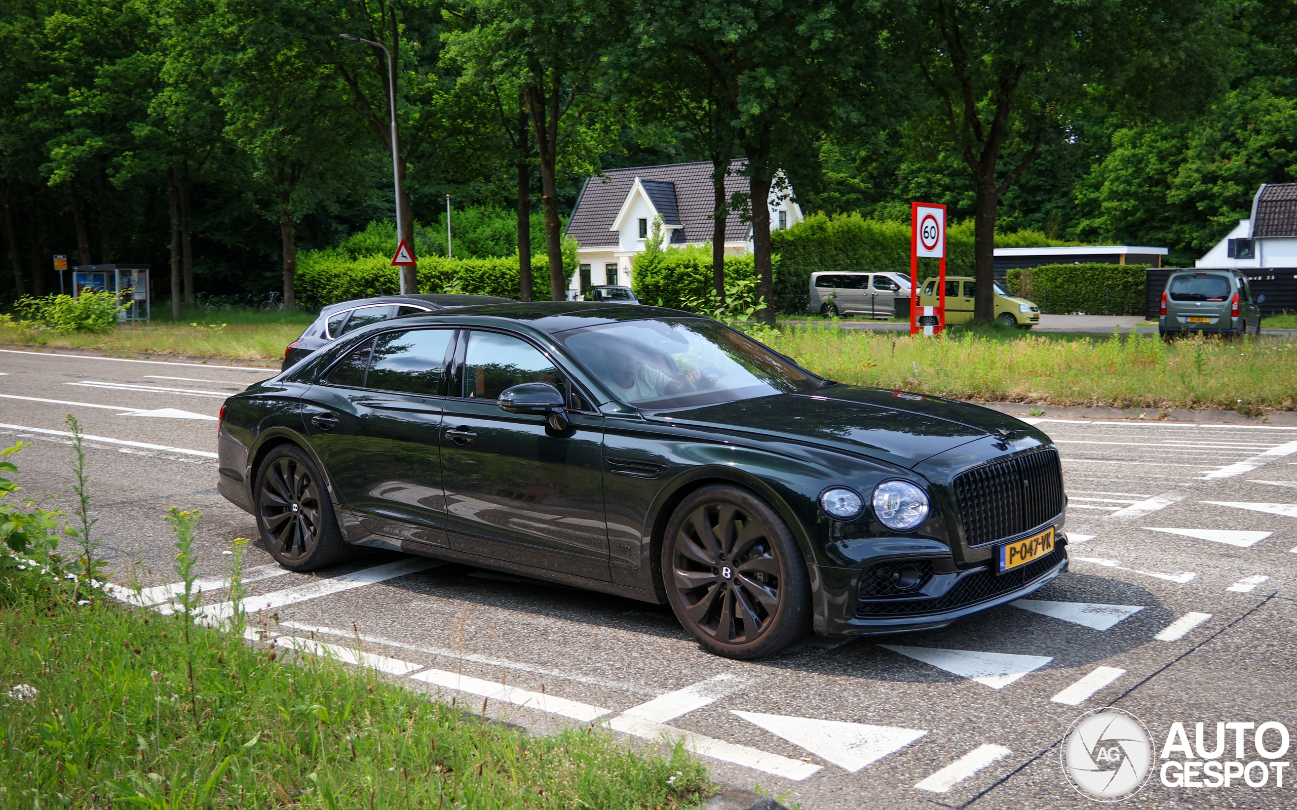 Bentley Flying Spur V8 2021