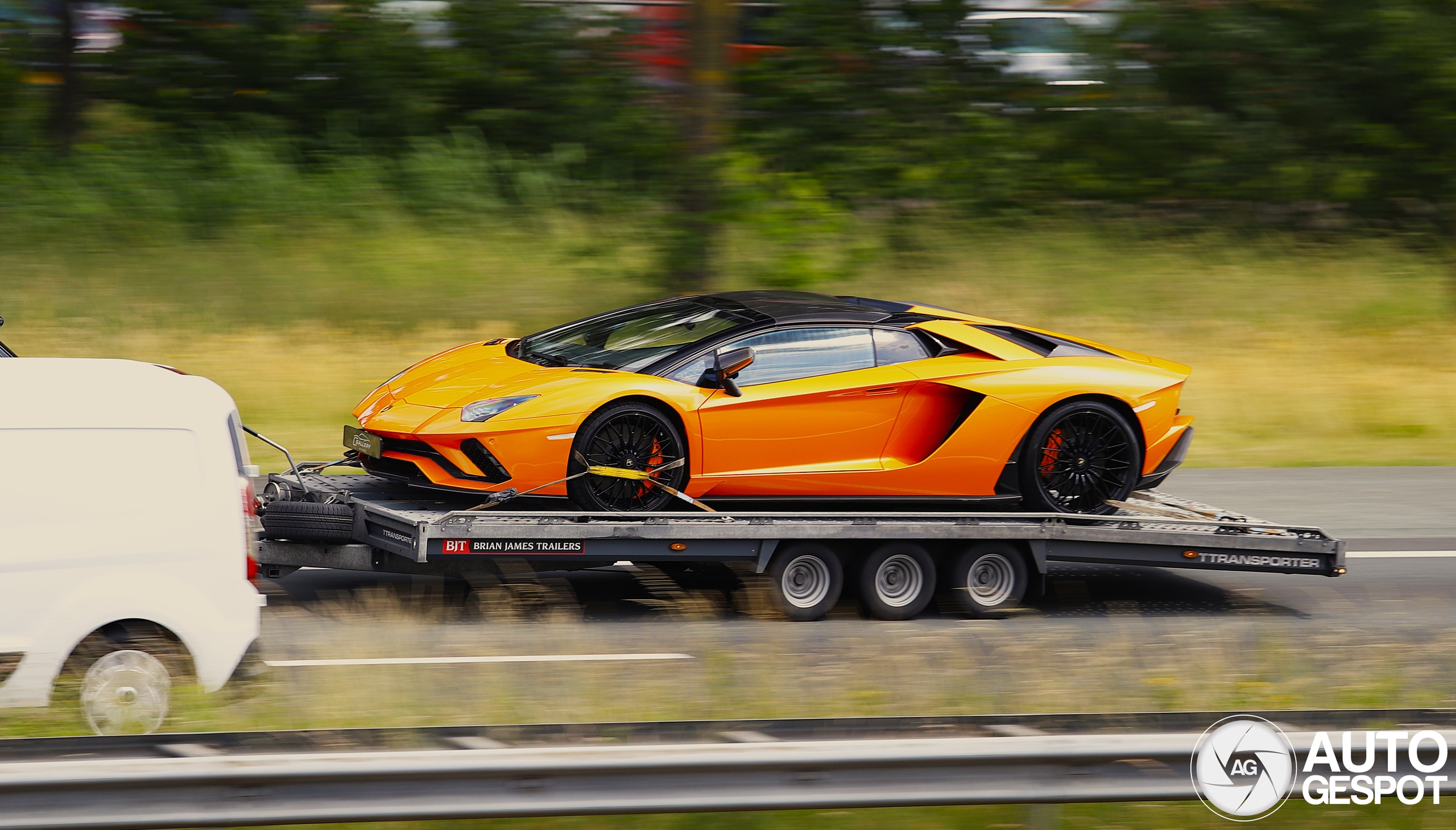 Lamborghini Aventador S LP740-4 Roadster