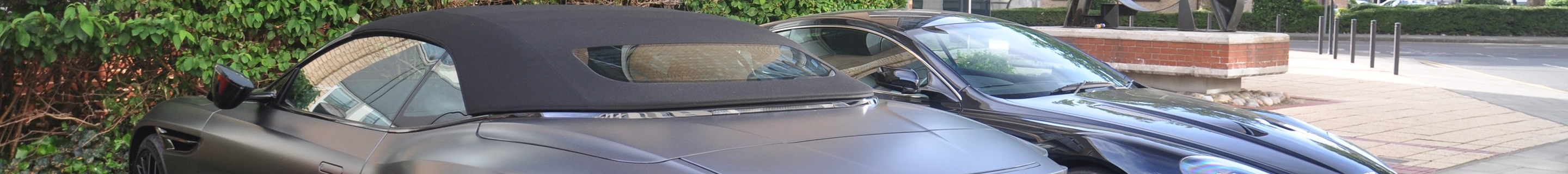 Aston Martin DB12 Volante