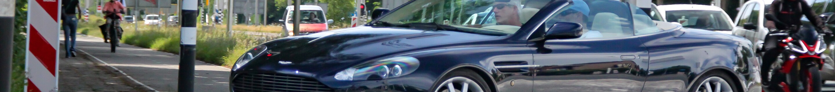 Aston Martin DB9 Volante