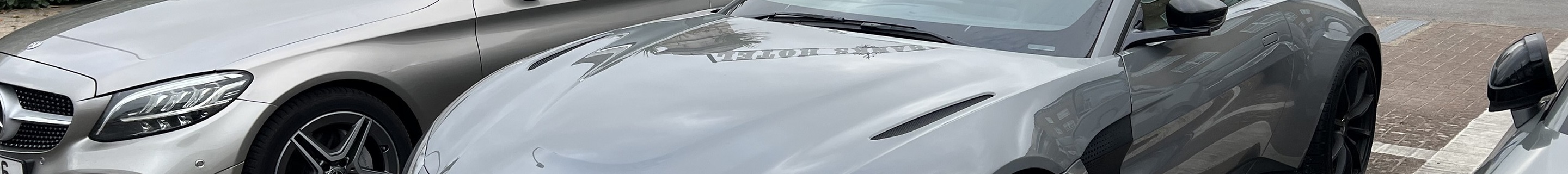 Aston Martin V8 Vantage 2018