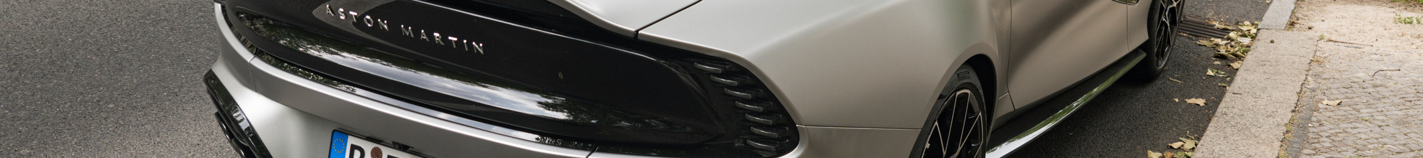 Aston Martin Vanquish 2025
