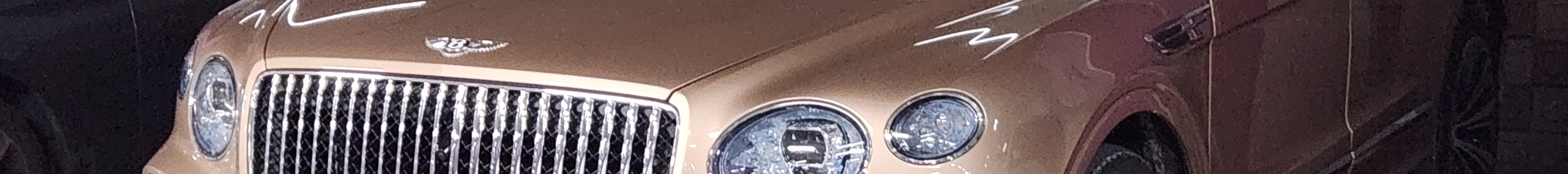 Bentley Bentayga Azure 2024