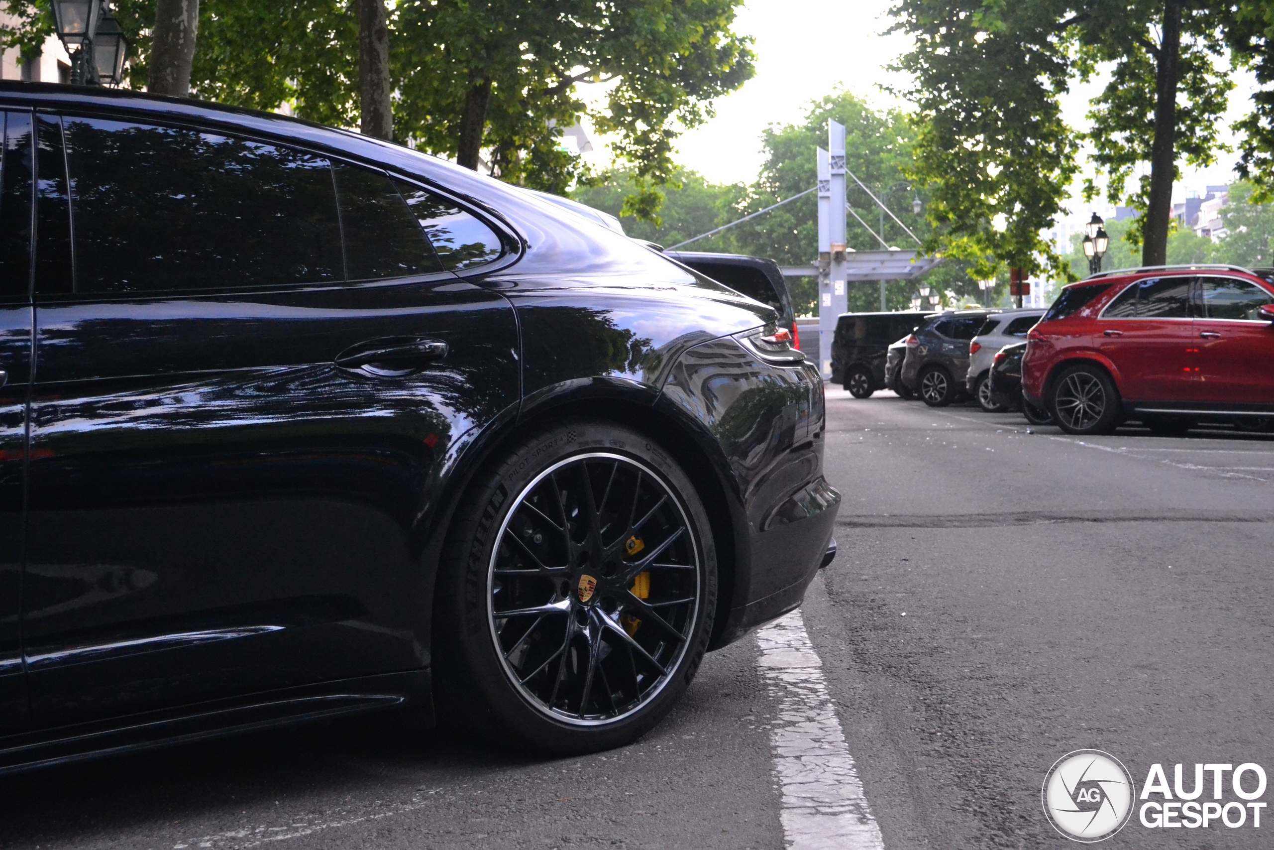 Porsche 971 Panamera Turbo