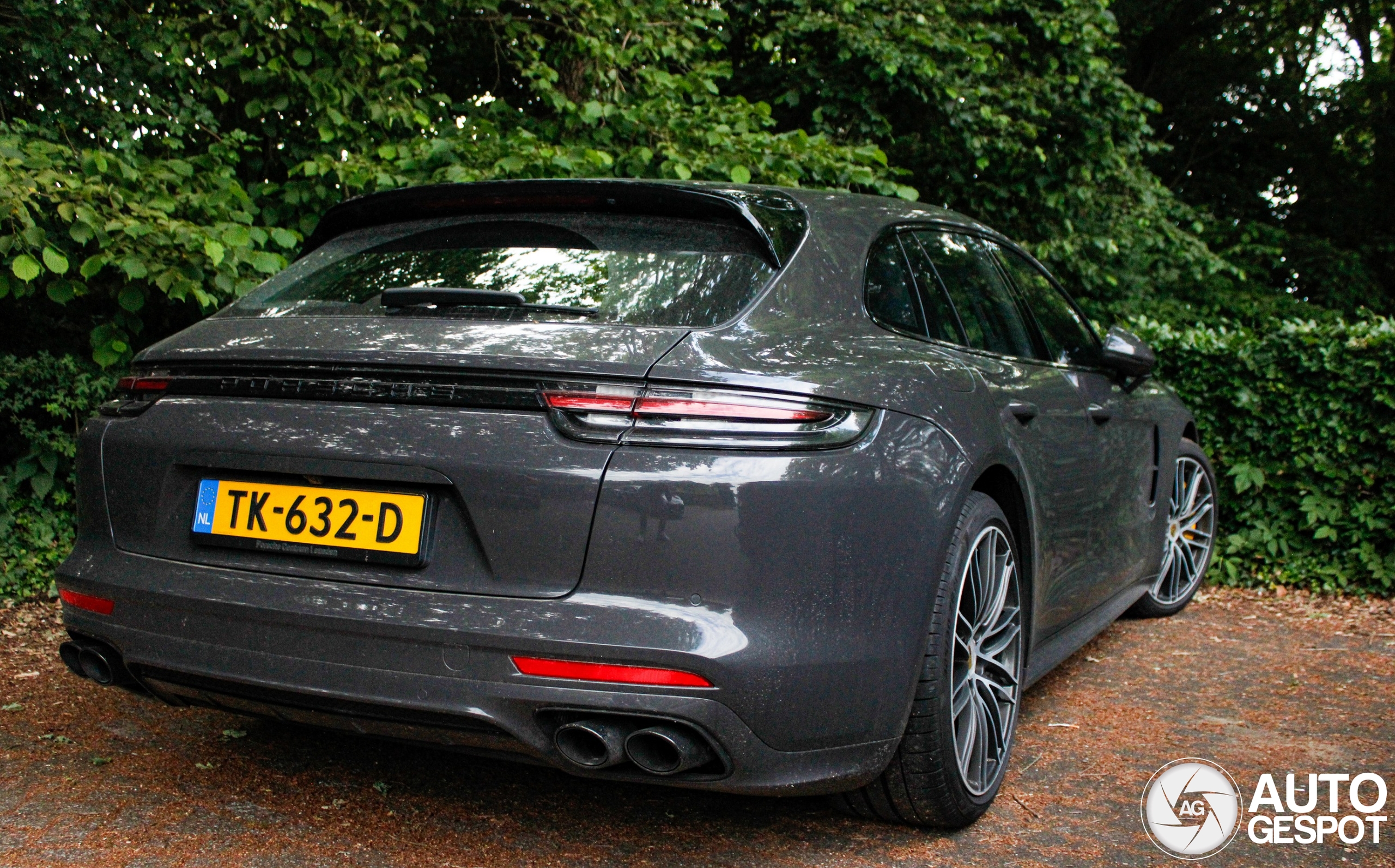 Porsche 971 Panamera Turbo S E-Hybrid Sport Turismo