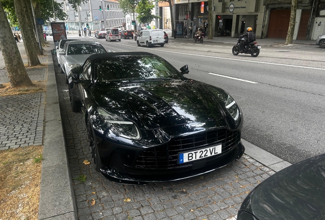 Aston Martin DB12 Volante