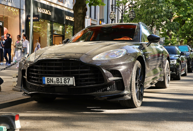 Aston Martin DBX707