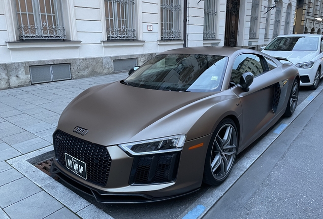 Audi R8 V10 Plus 2015