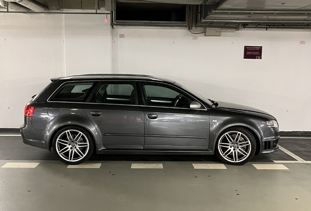 Audi RS4 Avant B7