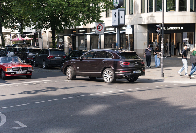 Bentley Bentayga Azure 2024