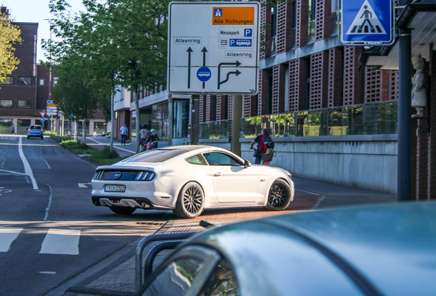 Ford Mustang GT 2015