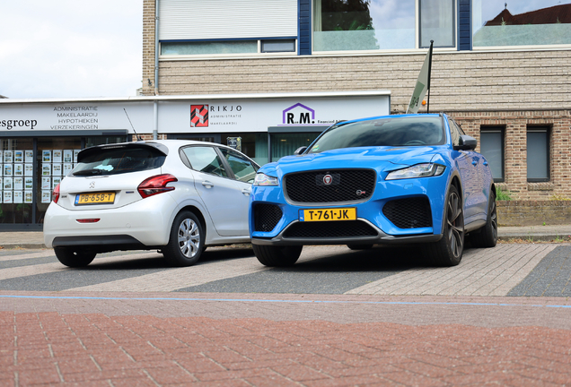 Jaguar F-PACE SVR