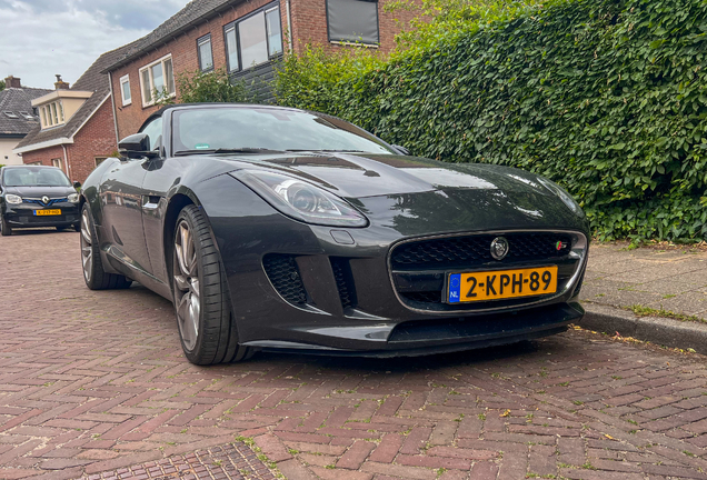 Jaguar F-TYPE S Convertible