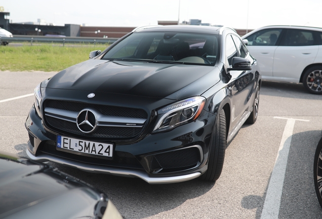 Mercedes-Benz GLA 45 AMG X156