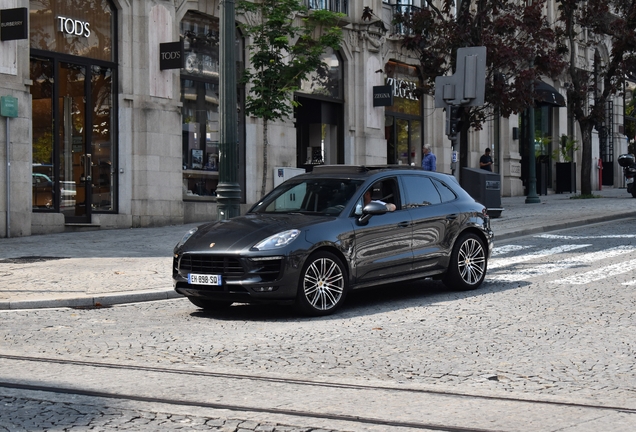 Porsche 95B Macan GTS