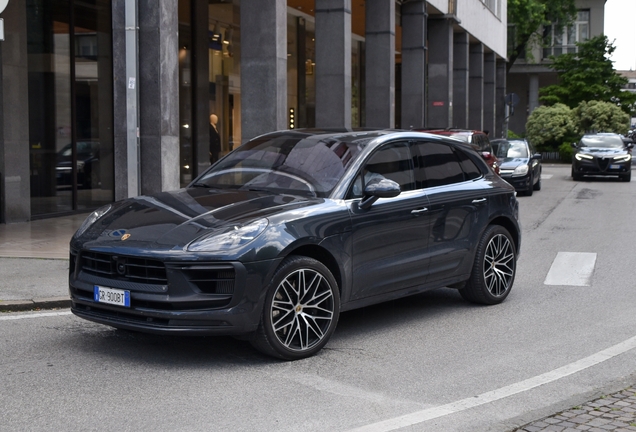 Porsche 95B Macan GTS MkIII