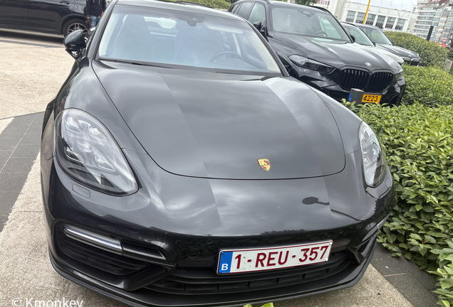 Porsche 971 Panamera Turbo