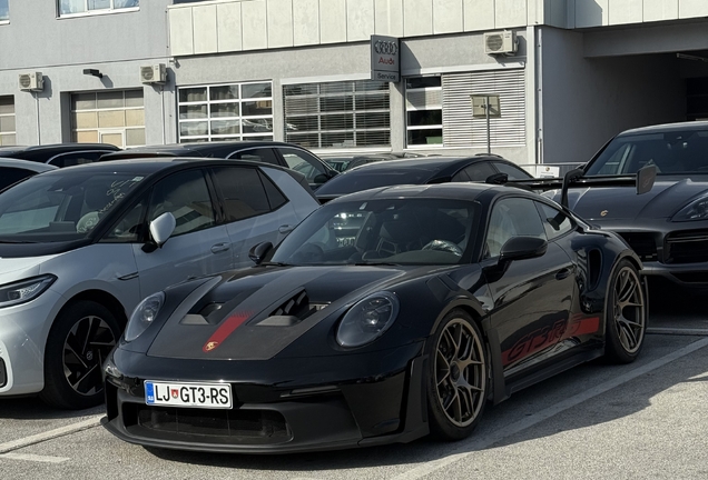 Porsche 992 GT3 RS Weissach Package