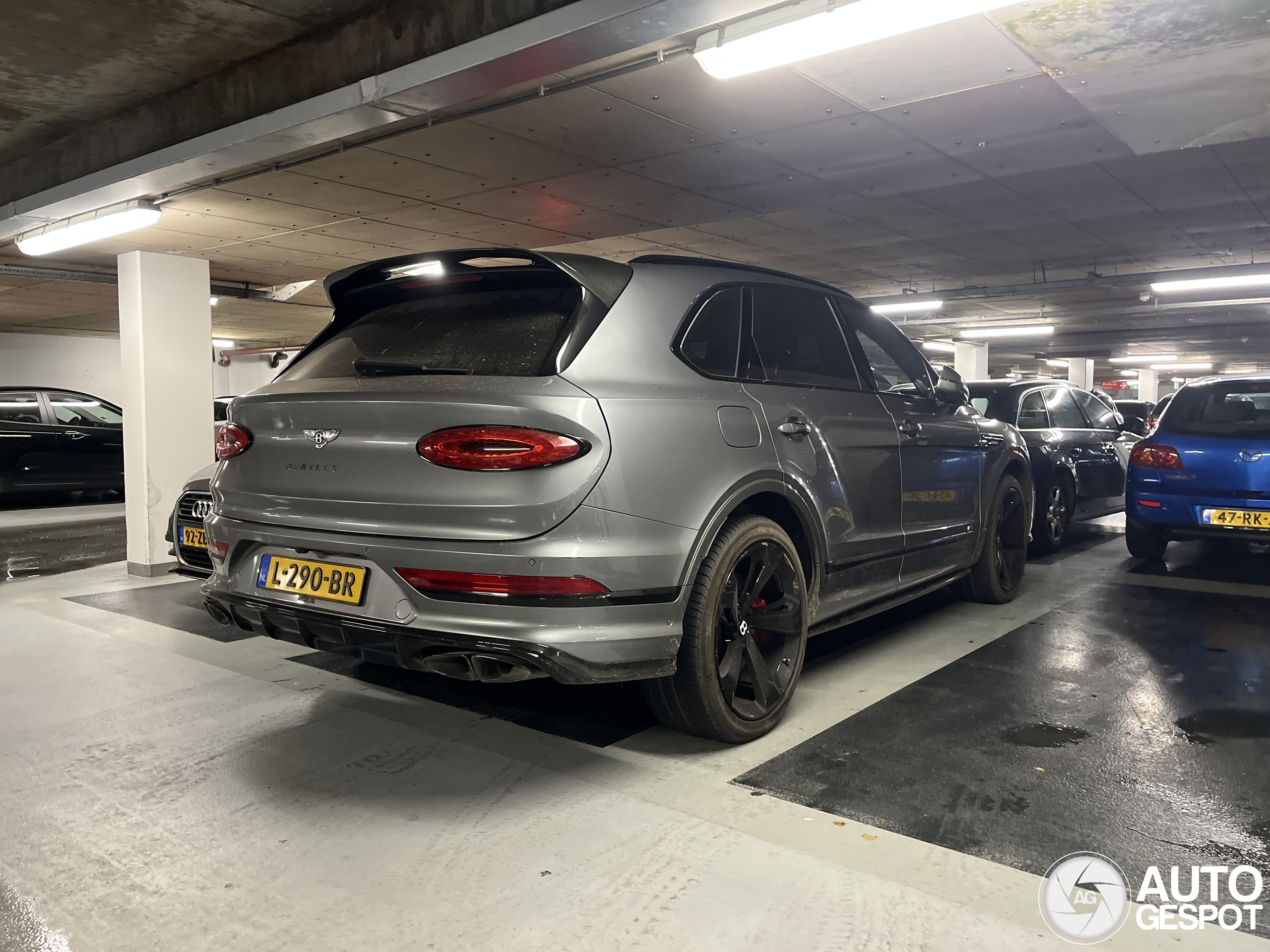 Bentley Bentayga V8 2021