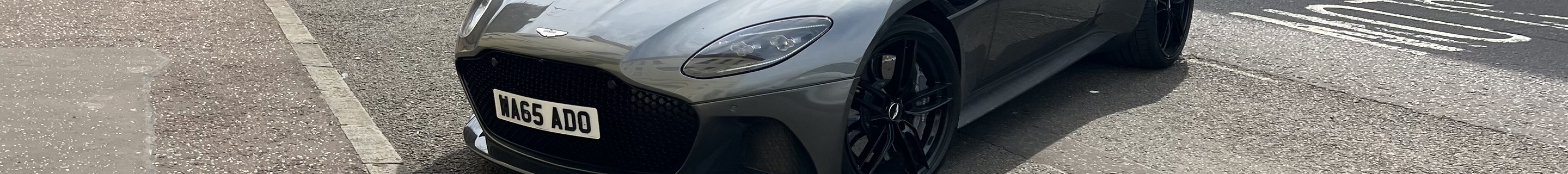 Aston Martin DBS Superleggera