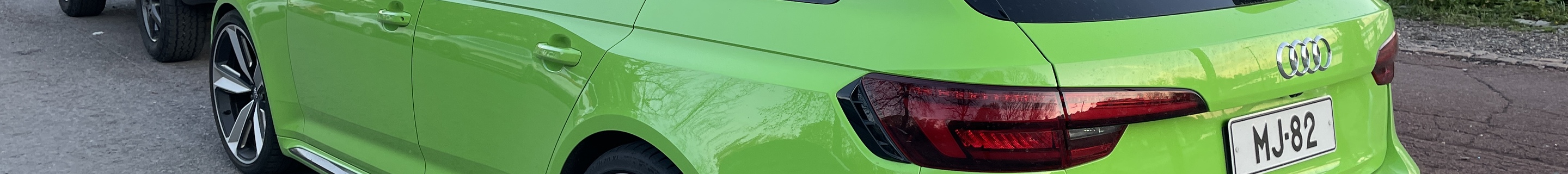 Audi RS4 Avant B9