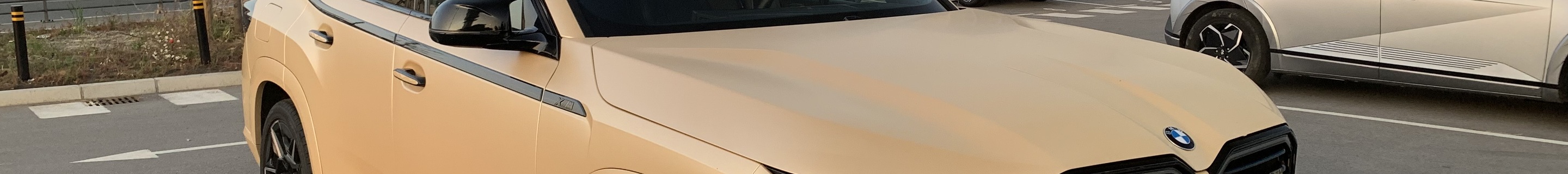BMW XM G09