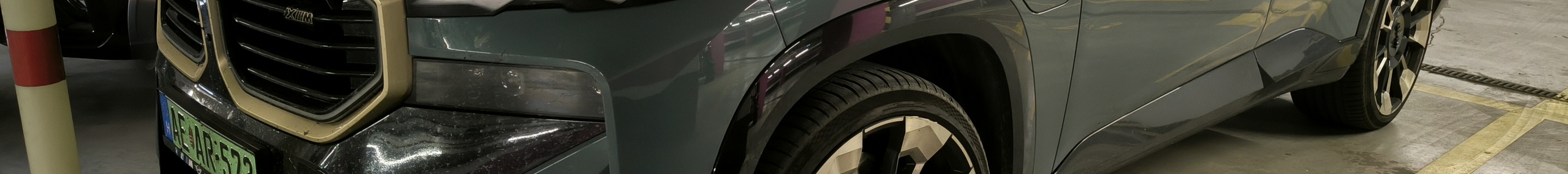 BMW XM G09