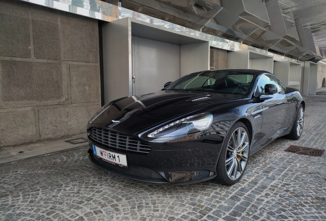 Aston Martin Virage 2011