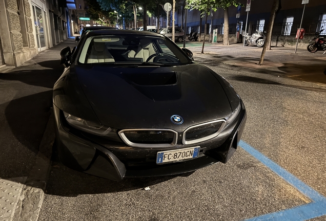 BMW i8
