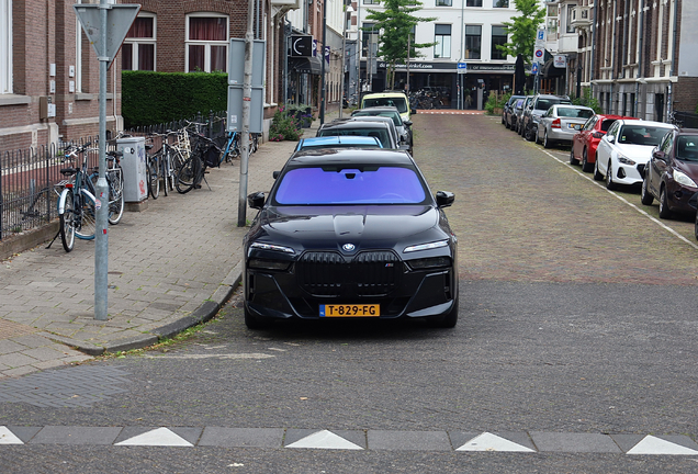 BMW M760e xDrive