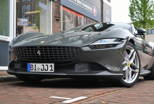Ferrari Roma Spider