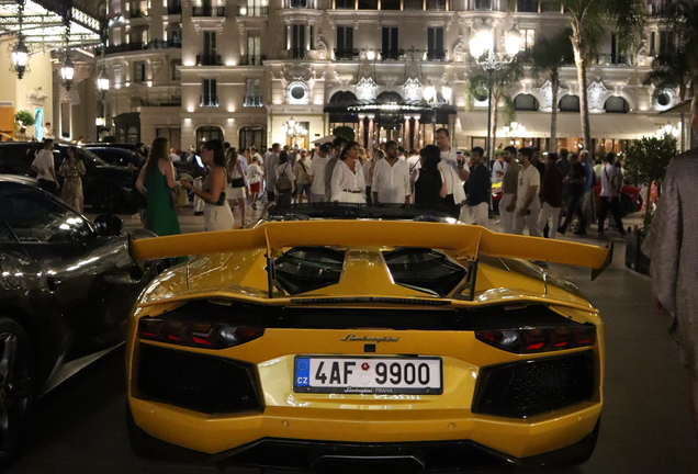 Lamborghini Aventador LP700-4 Roadster