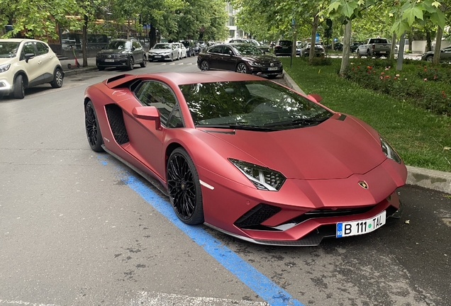 Lamborghini Aventador S LP740-4