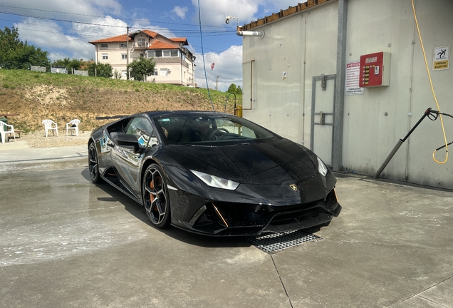 Lamborghini Huracán LP640-4 EVO