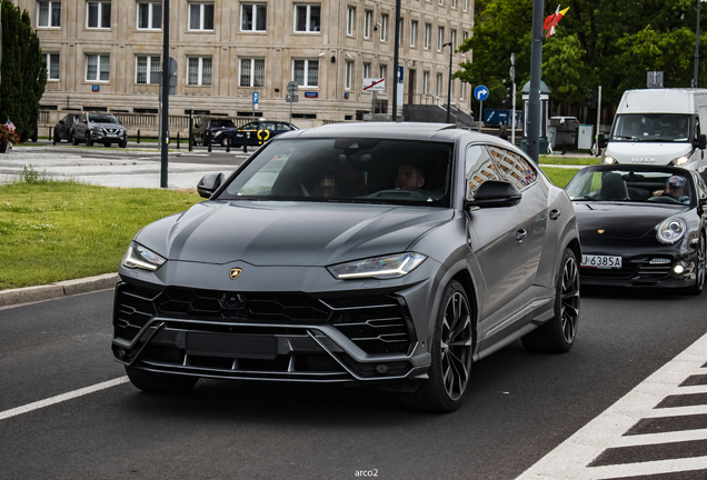 Lamborghini Urus