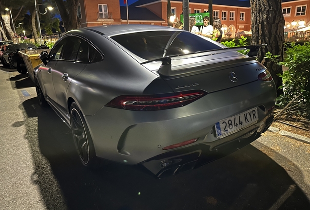 Mercedes-AMG GT 63 X290