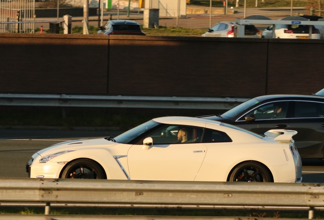 Nissan GT-R 2014