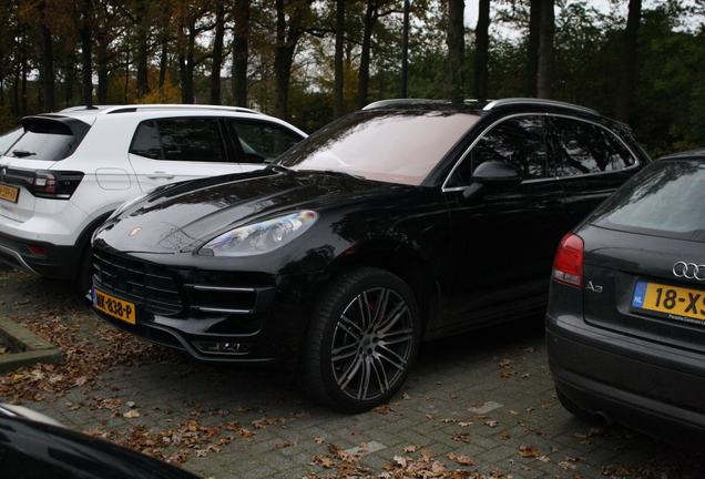 Porsche 95B Macan Turbo