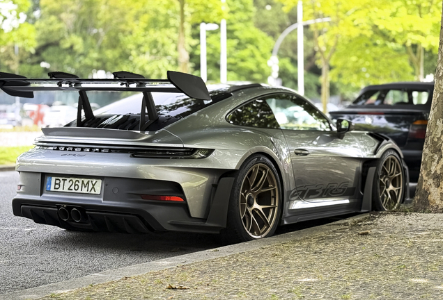 Porsche 992 GT3 RS Weissach Package