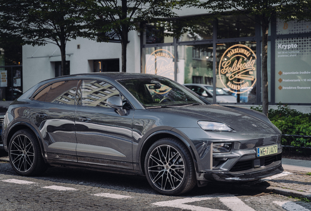 Porsche Macan EV Turbo