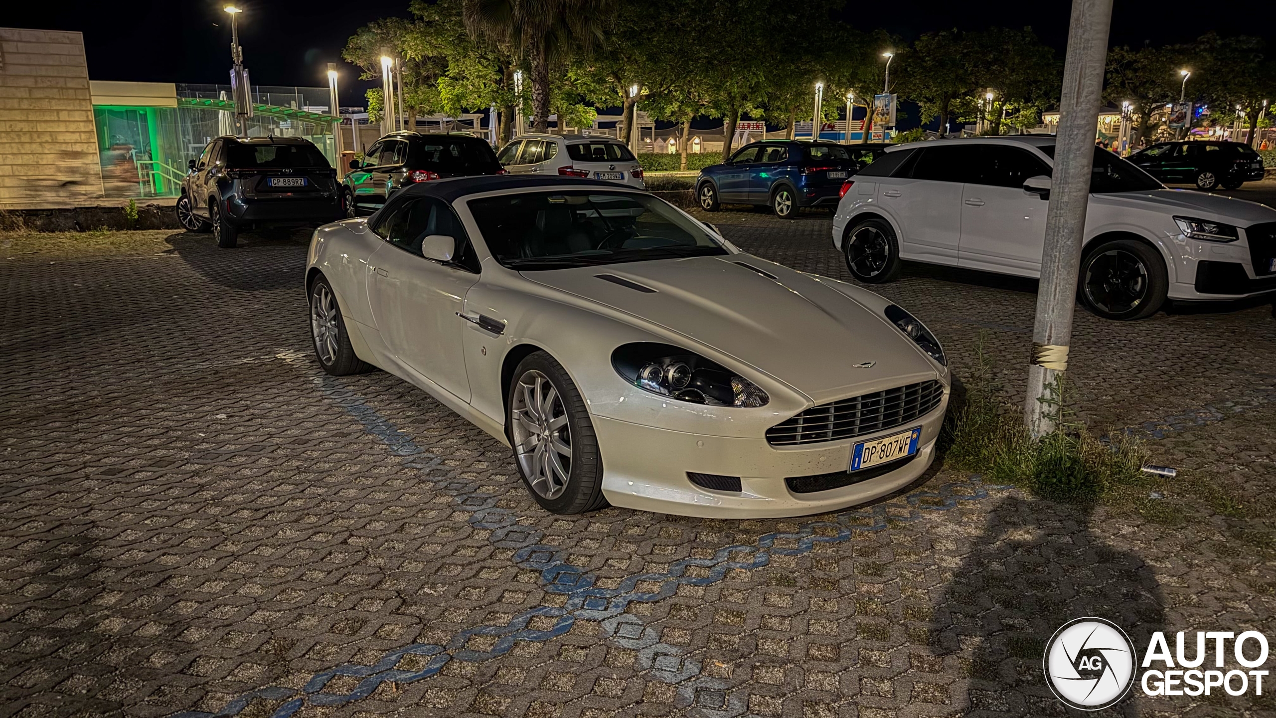 Aston Martin DB9 Volante