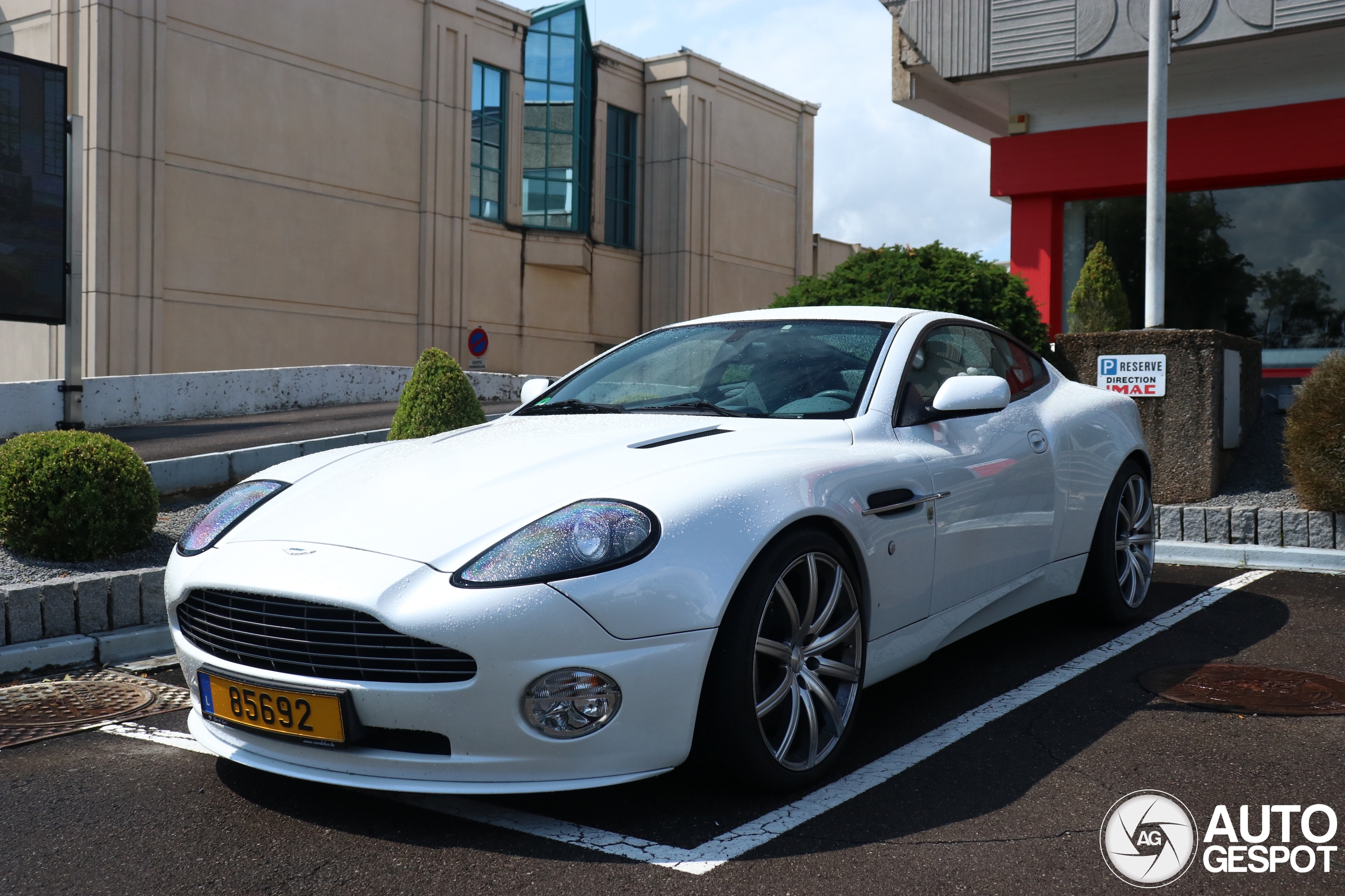 Aston Martin Vanquish S