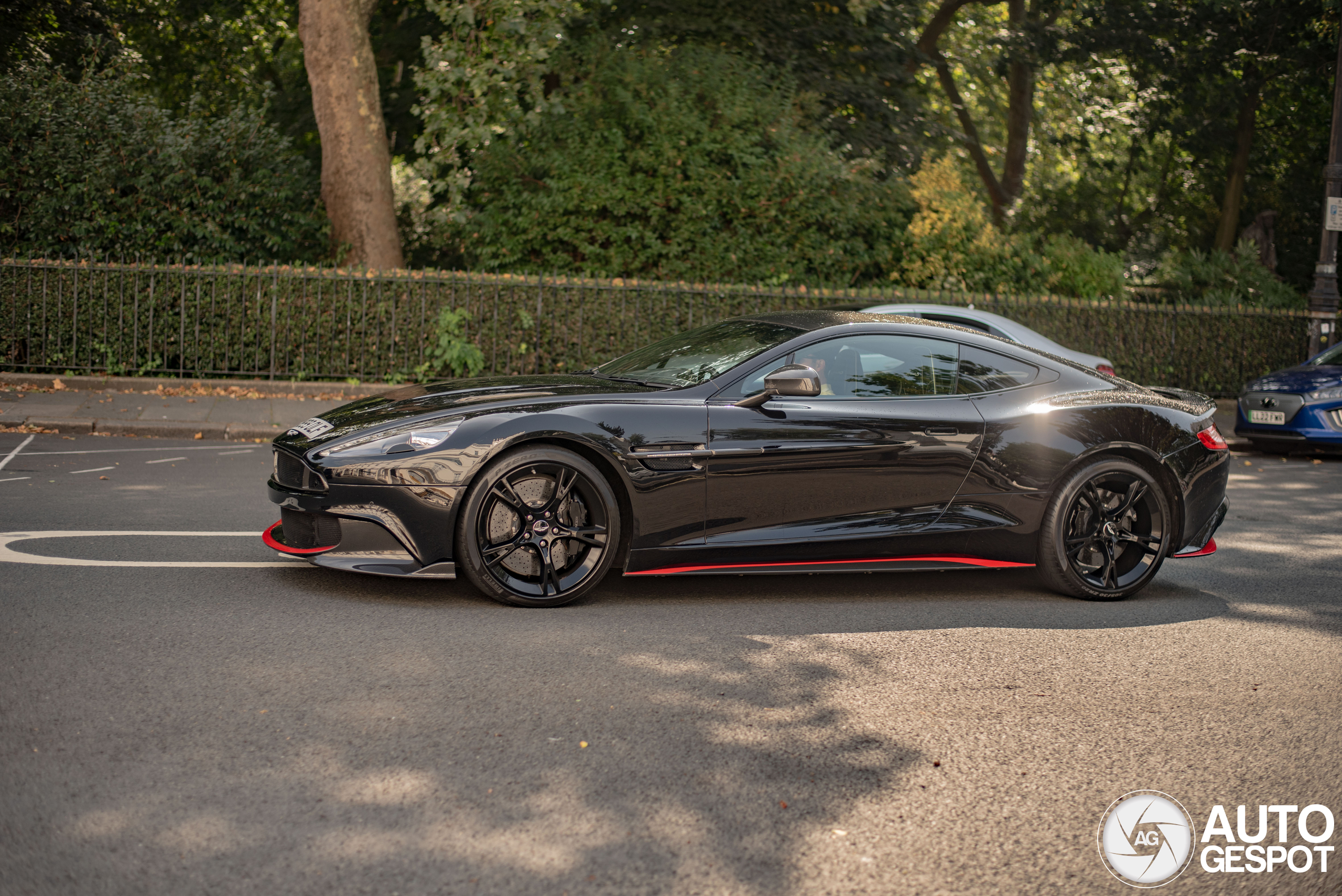 Aston Martin Vanquish S 2017