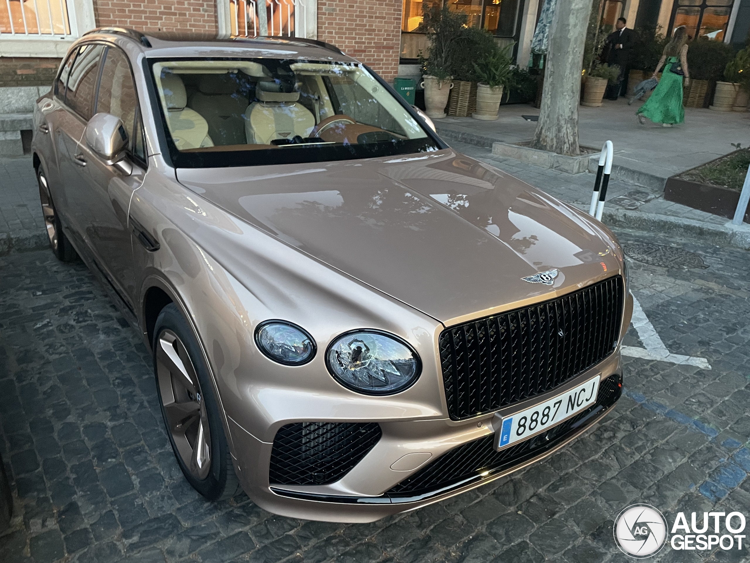 Bentley Bentayga Hybrid Azure 2024