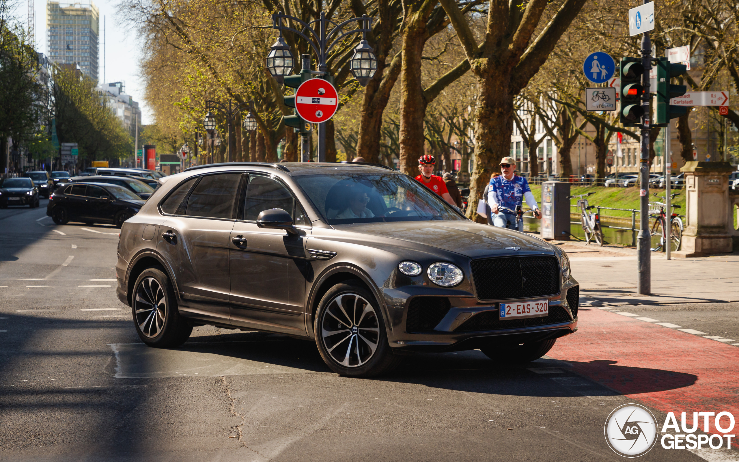 Bentley Bentayga V8 2021