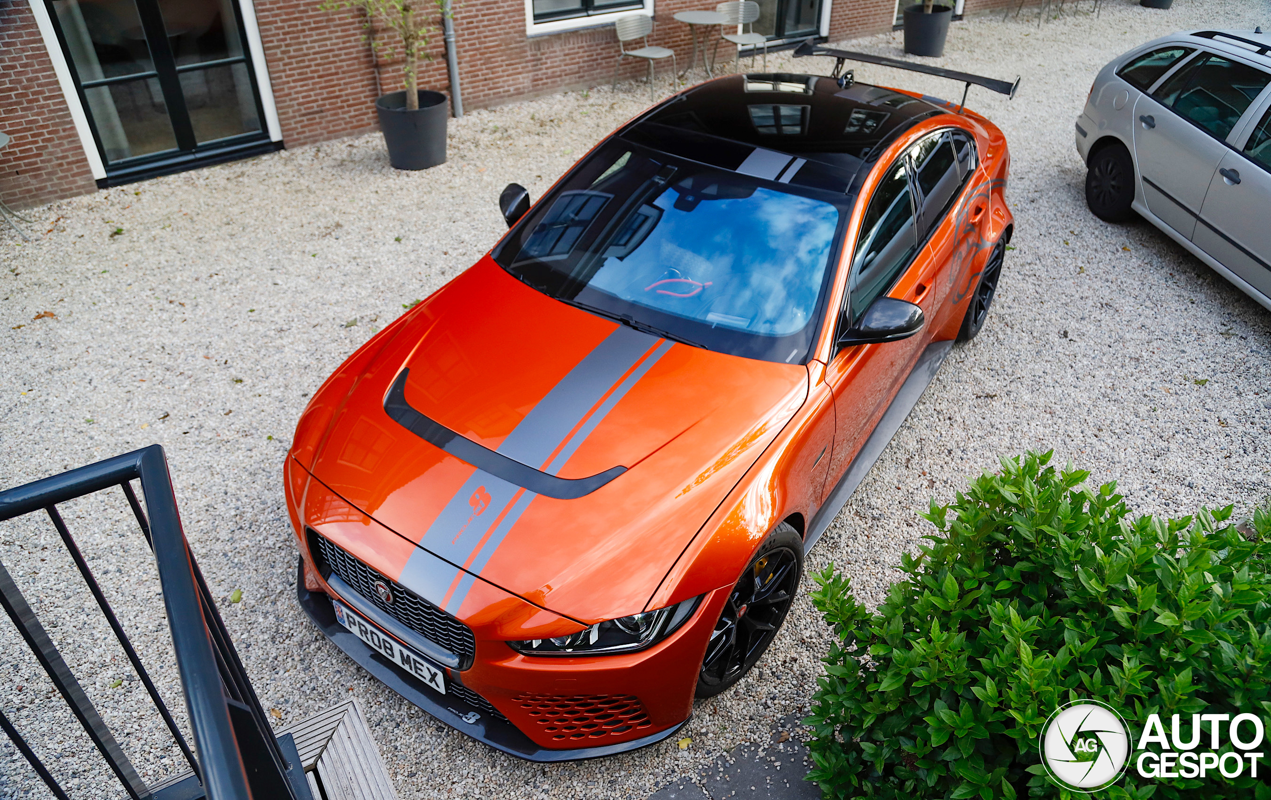 Jaguar XE SV Project 8
